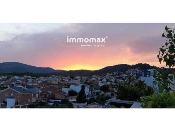 Terreno en calle Maria Zambrano