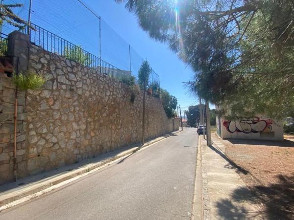 Terreno en calle Violetes