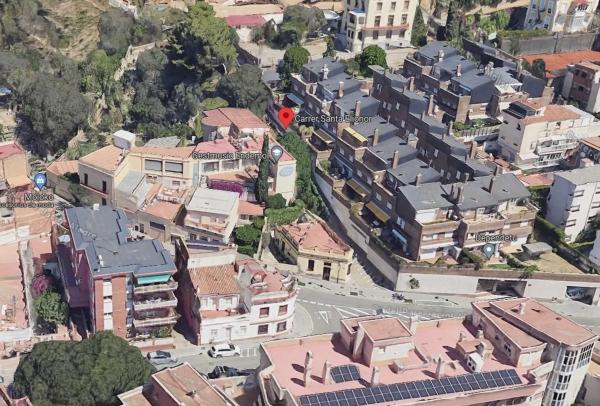 Terreno en calle Santa Elionor