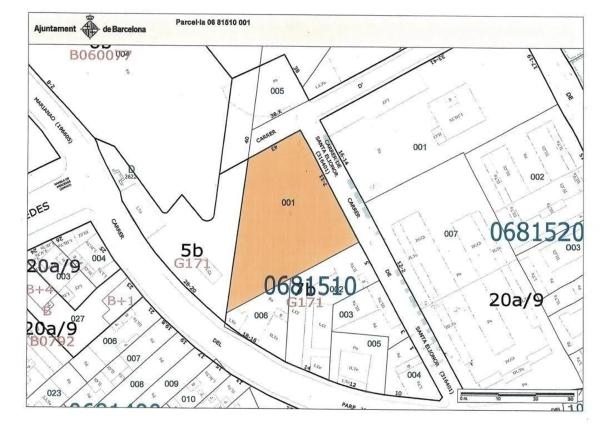 Terreno en calle Santa Elionor