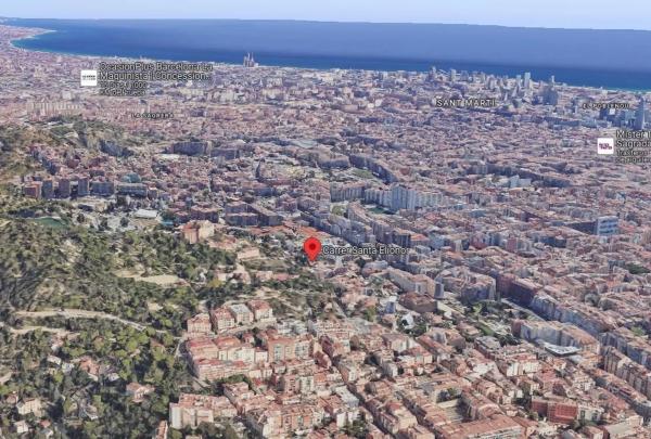 Terreno en calle Santa Elionor