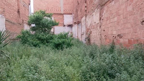 Terreno en calle de Mozart