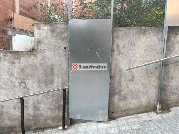 Terreno en calle de Milà, 28