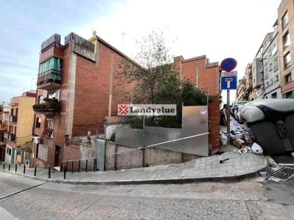 Terreno en calle de Milà, 28
