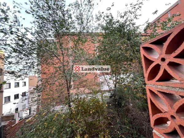 Terreno en calle de Milà, 28