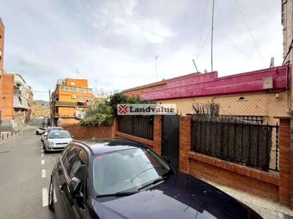 Terreno en calle de Milà, 28