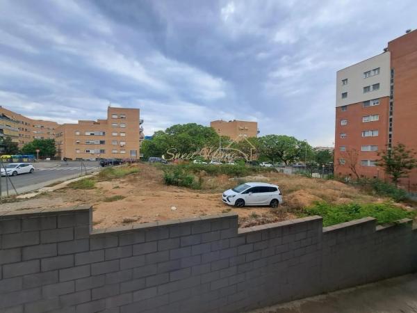 Terreno en Barrio Montigalà