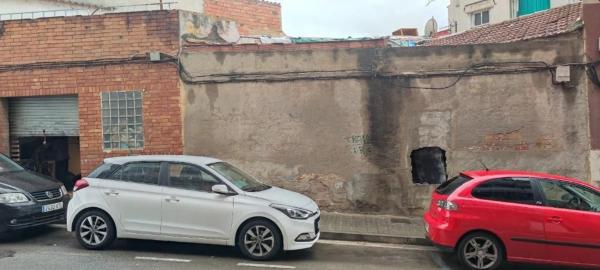 Terreno en calle d'Isaac Albéniz, 12