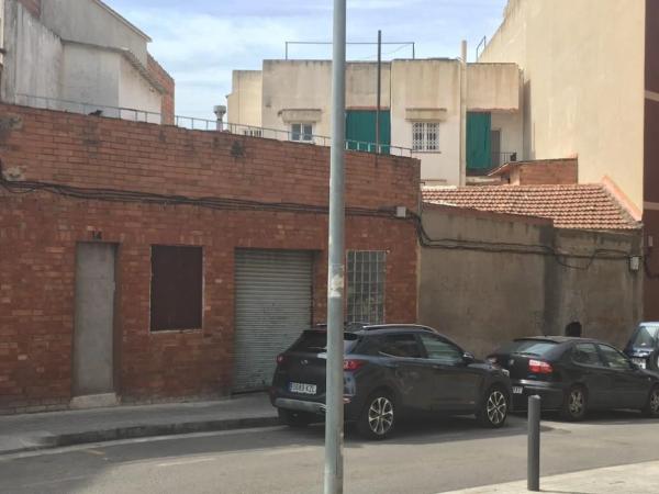 Terreno en calle d'Isaac Albéniz, 12