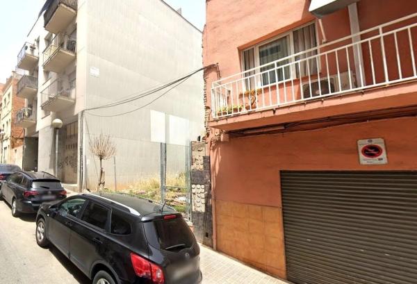 Terreno en calle de Calderón de la Barca