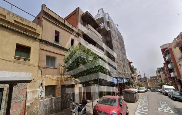 Terreno en calle de Calderón de la Barca