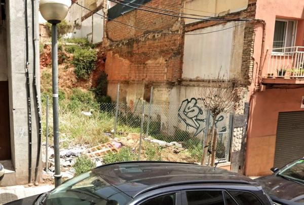 Terreno en calle de Calderón de la Barca