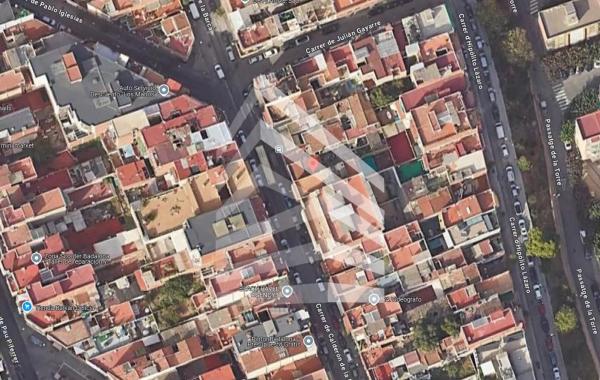 Terreno en calle de Calderón de la Barca