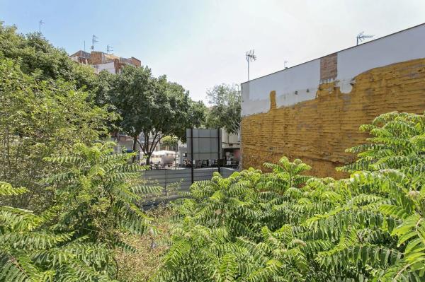 Terreno en calle de Don Pelayo