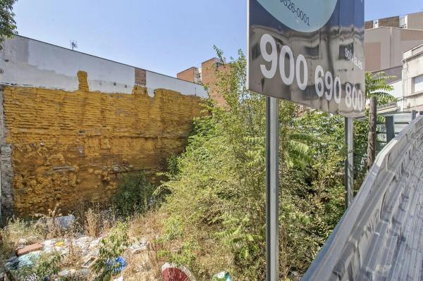 Terreno en calle de Don Pelayo