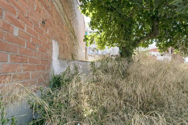 Terreno en calle de Sevilla