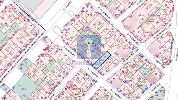 Terreno en calle de Mozart