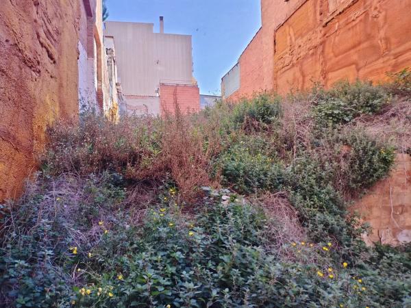 Terreno en calle de Sant Antoni Abat