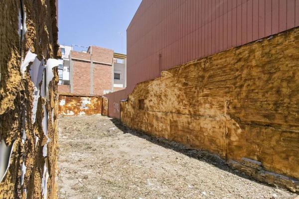 Terreno en calle de Menéndez y Pelayo