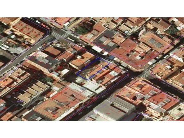 Terreno en calle de Florència