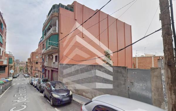 Terreno en calle de Florència