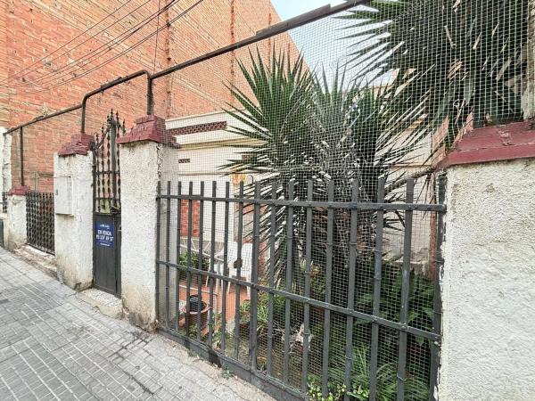 Terreno en calle de Nàpols
