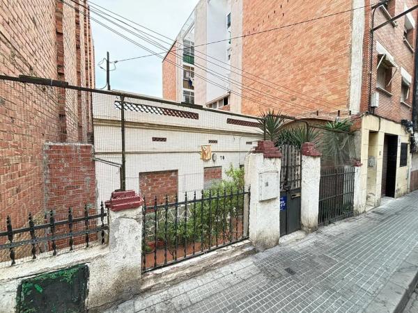 Terreno en calle de Nàpols