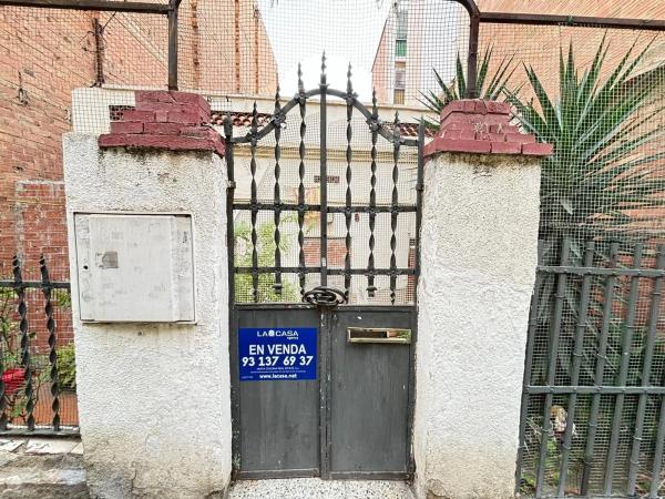 Terreno en calle de Nàpols