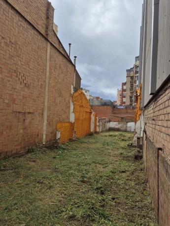 Terreno en calle de la Cultura
