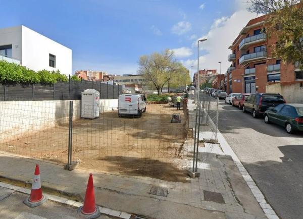Terreno en calle dels Alps