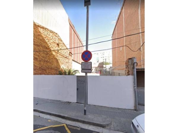 Terreno en calle de Milà i Fontanals, 32 -46