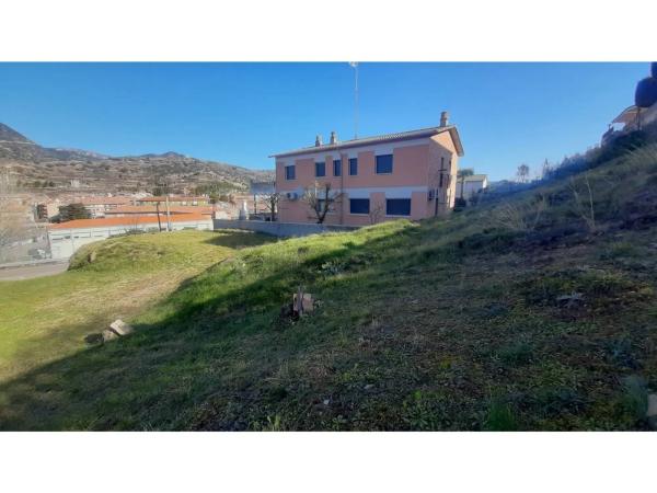 Terreno en calle Corbera