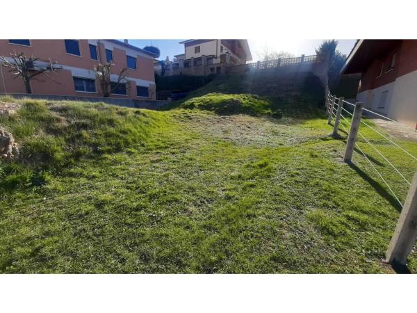 Terreno en calle Corbera