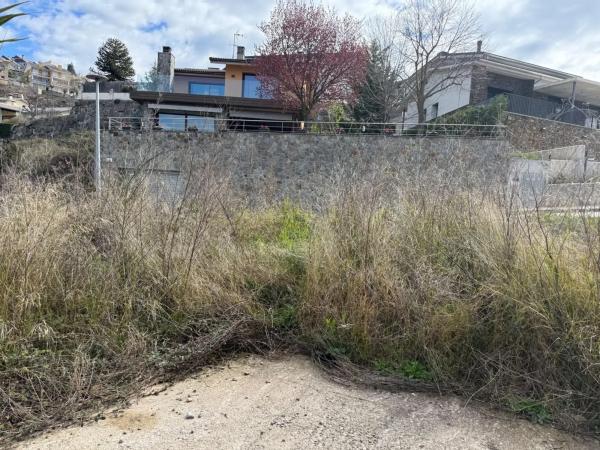 Terreno en calle Corbera