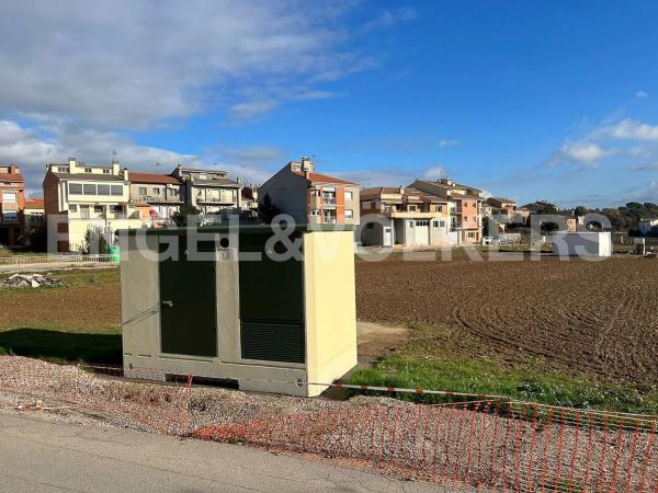 Terreno en calle Anselm Clavé