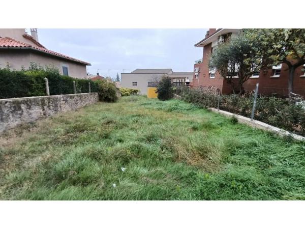 Terreno en paseo Obispo Comellas, 114 -118