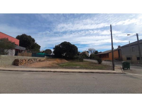 Terreno en calle dels Rosers