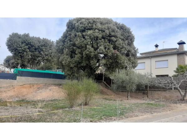 Terreno en calle dels Rosers