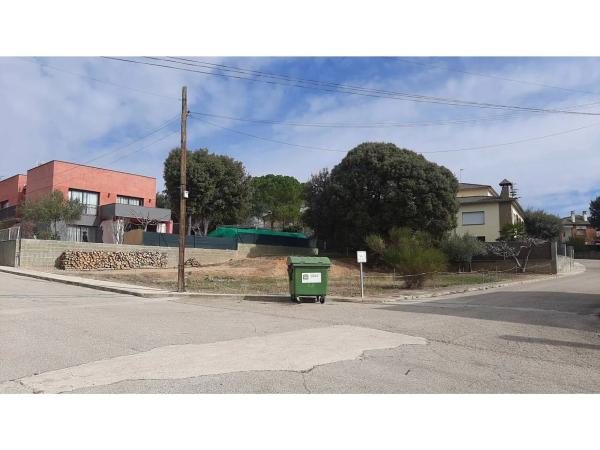 Terreno en calle dels Rosers
