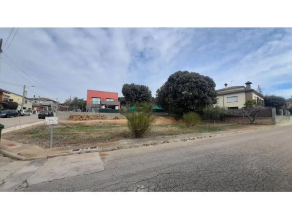 Terreno en calle dels Rosers