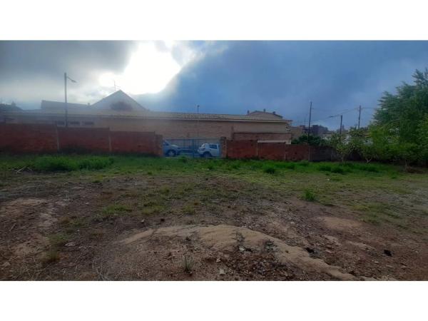 Terreno en calle d'Anselm Clavé