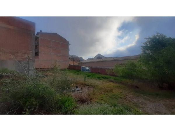 Terreno en calle d'Anselm Clavé