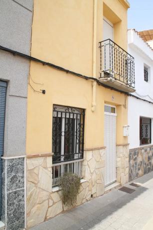 Chalet adosado en calle Montepío, 9