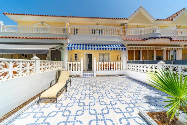 Chalet adosado en avenida de Huelva