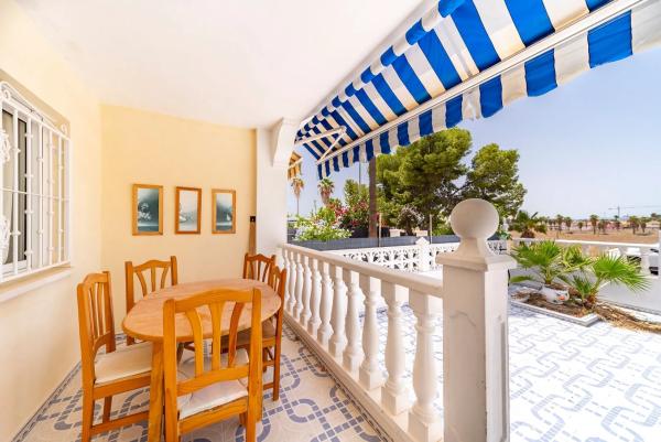 Chalet adosado en avenida de Huelva