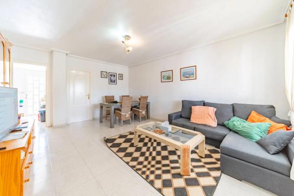 Chalet adosado en avenida de Huelva