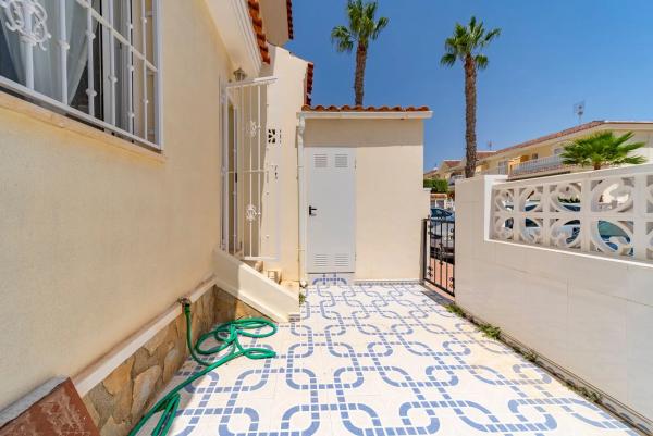 Chalet adosado en avenida de Huelva