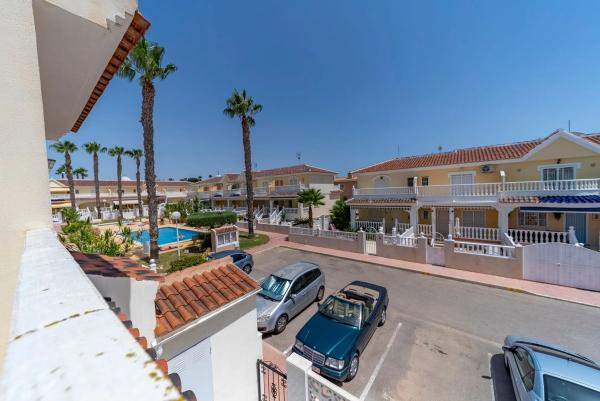 Chalet adosado en avenida de Huelva