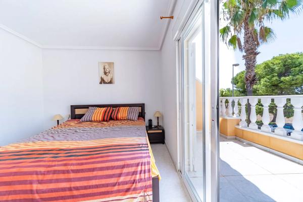 Chalet adosado en avenida de Huelva