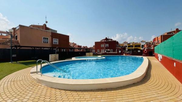 Chalet en Los Montesinos